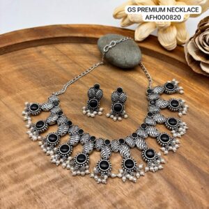 H44 Premium Necklace Set 820